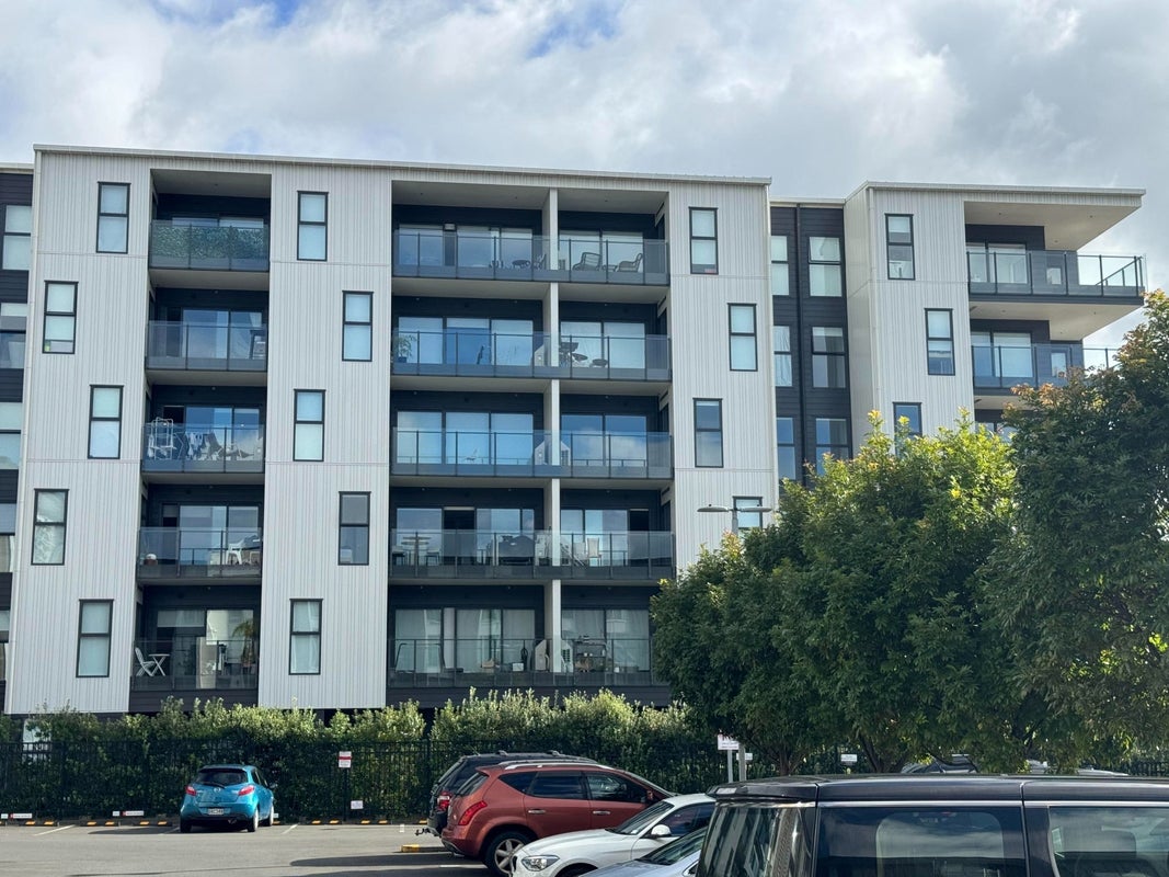 318/3 Kaipiho Lane, Albany, Auckland - Carousel 1