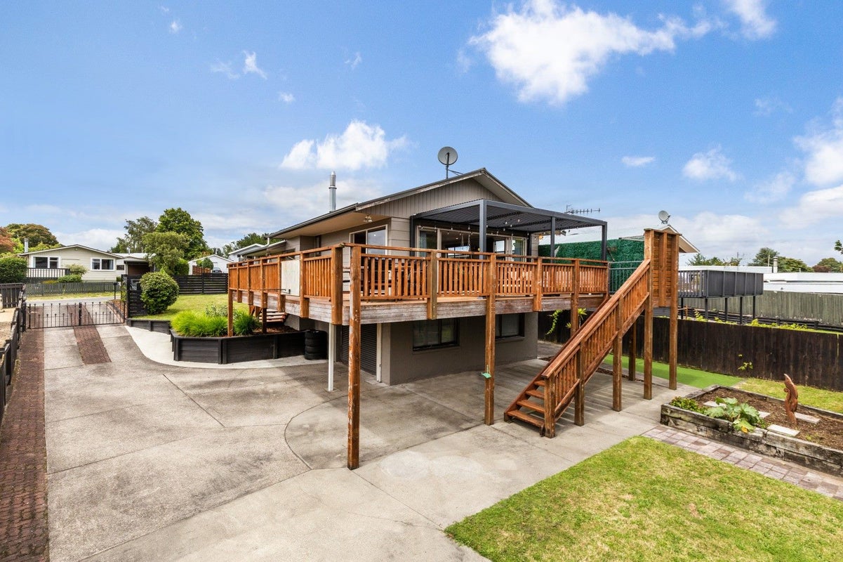 69 Richmond Avenue, Richmond Heights, Taupo - Carousel 1