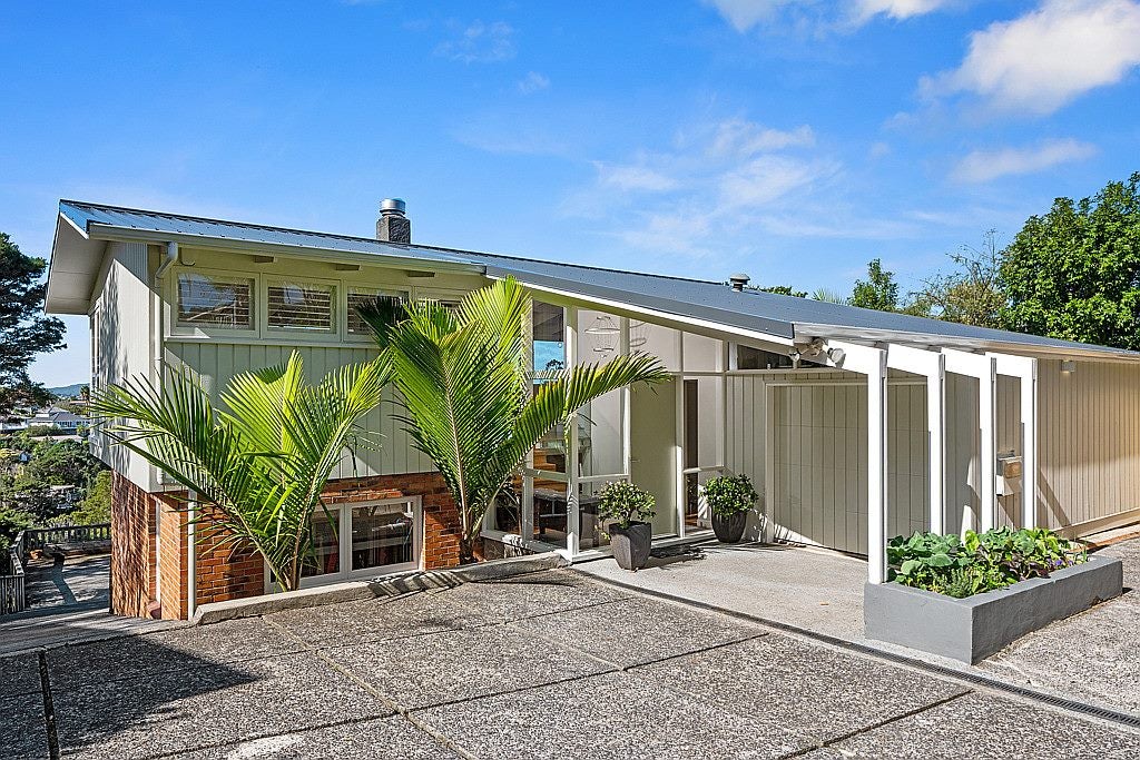 32 Seaview Avenue, Northcote, Auckland - Carousel 1