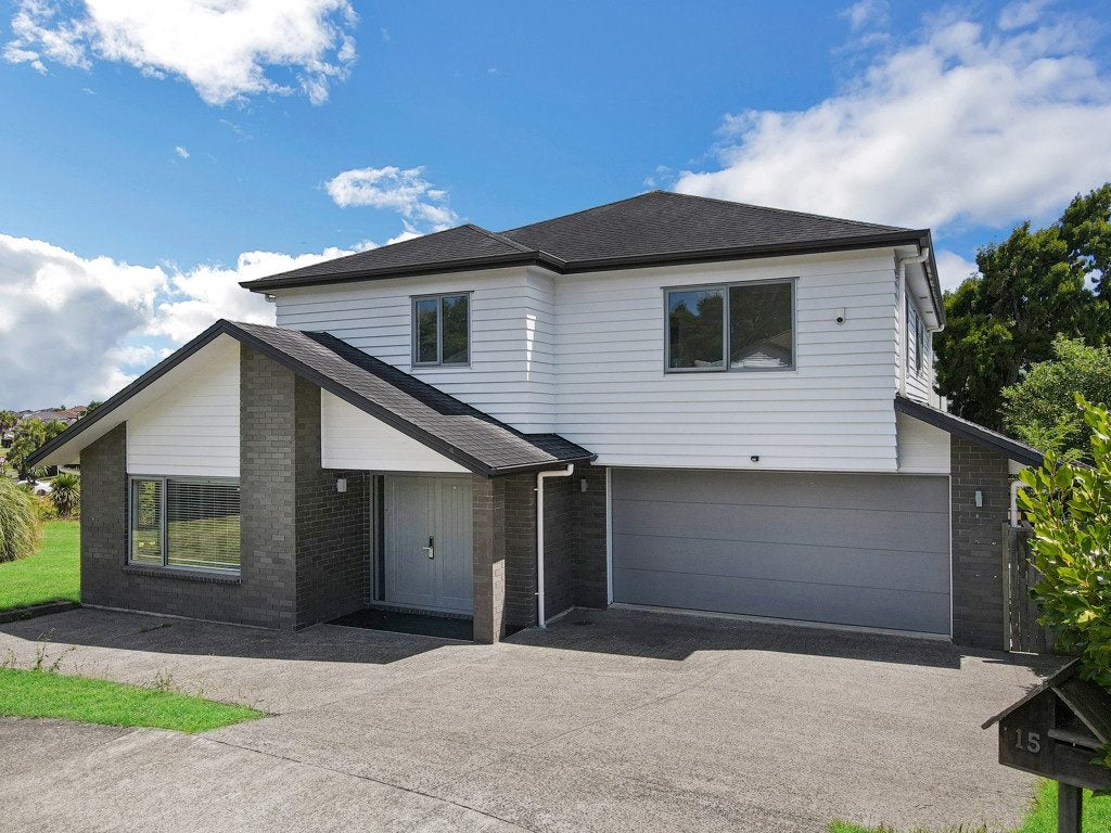 15 Aviano Close, Flat Bush, Auckland - Carousel 1