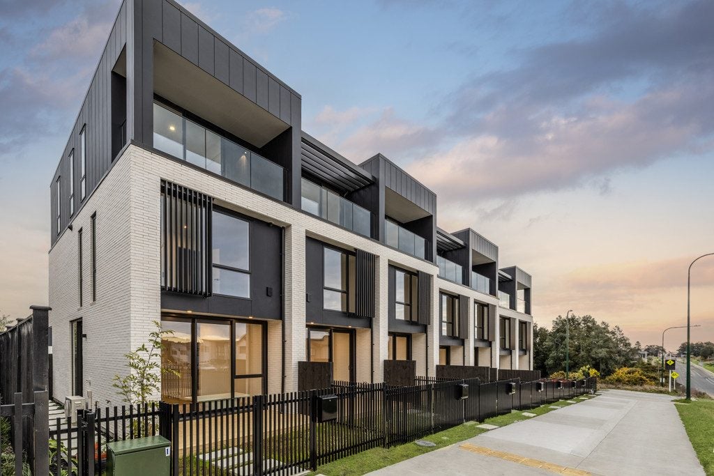 239 Flat Bush School Road, Flat Bush, Auckland - Carousel 2