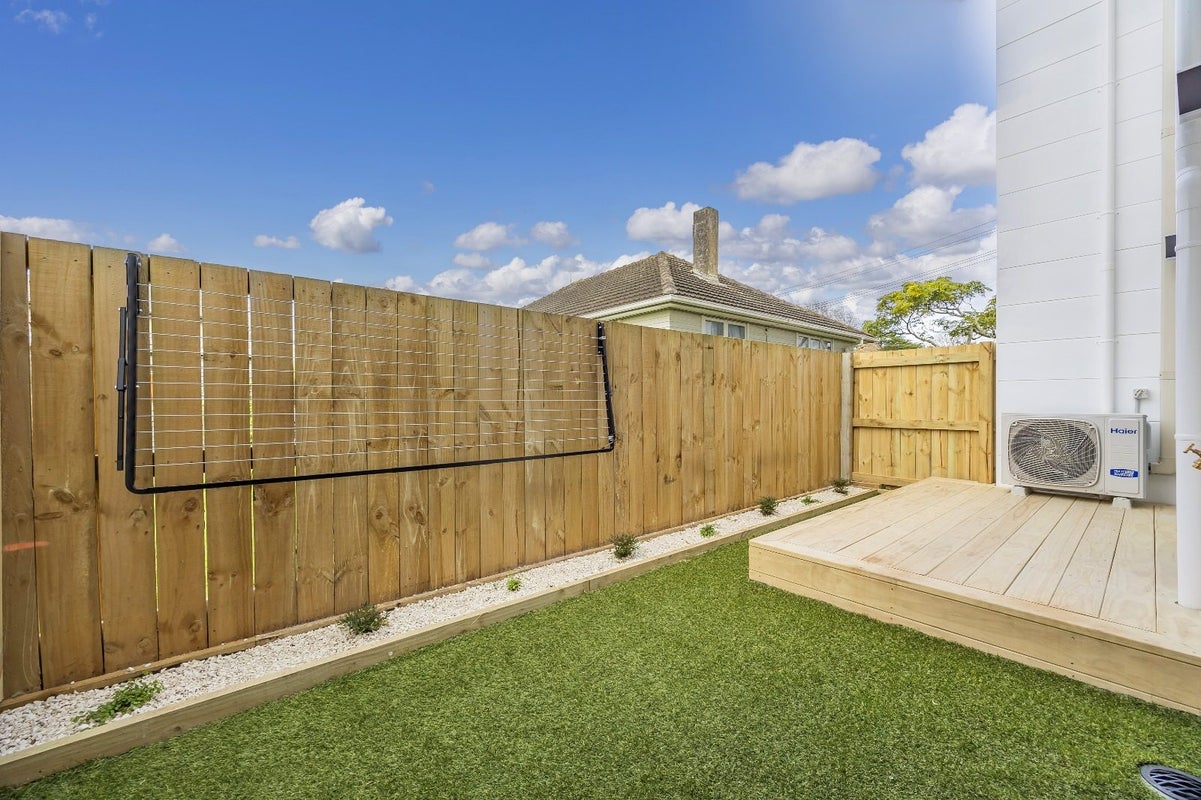 1/84 Kings Road, Panmure, Auckland - Carousel 12