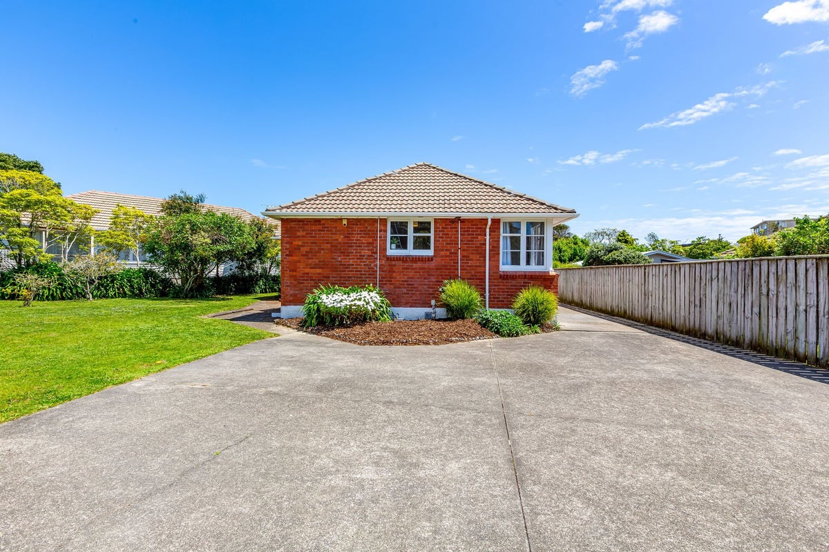 113 Mungavin Avenue, Ranui, Porirua - Carousel 23