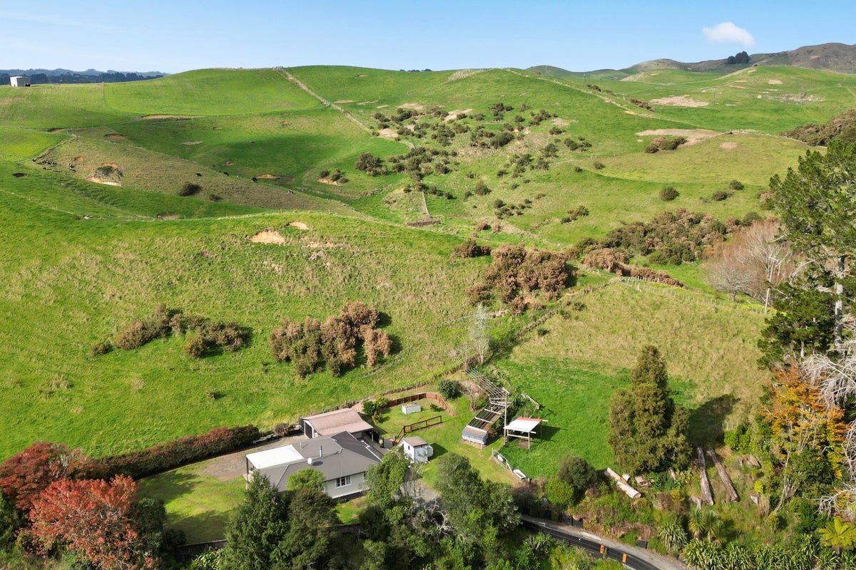 3 Glentui Lane, Whatawhata - Carousel 28