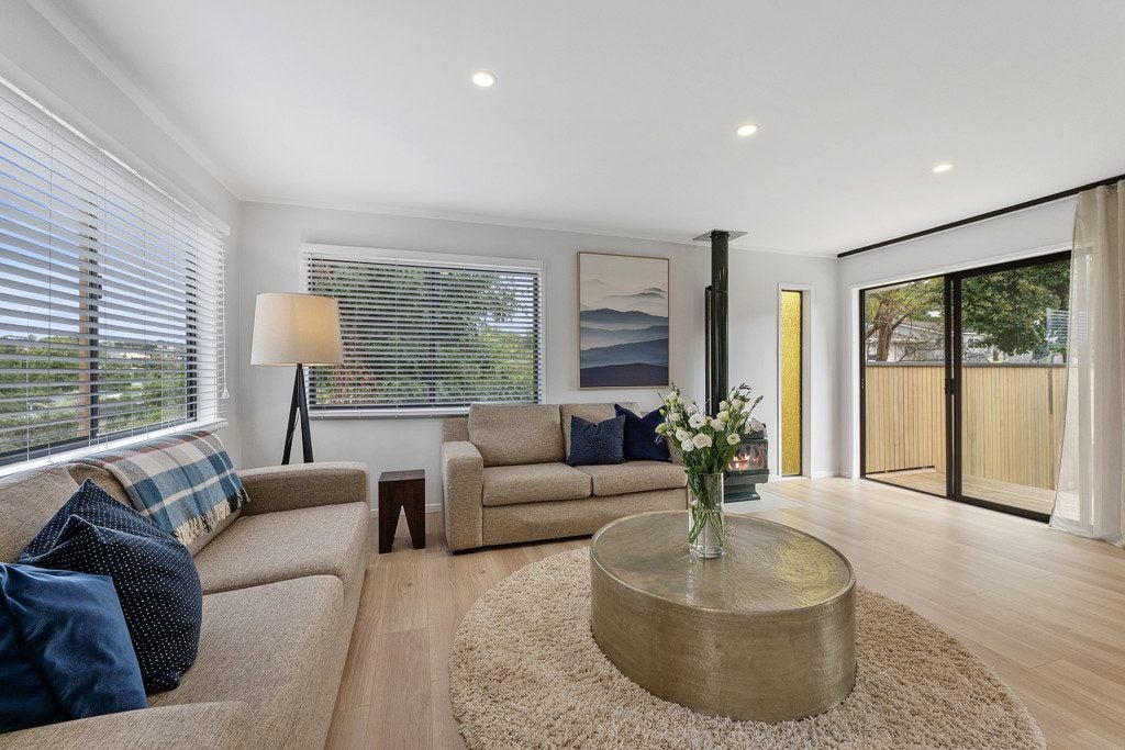 8 Oldham Place, Browns Bay, Auckland - Carousel 2