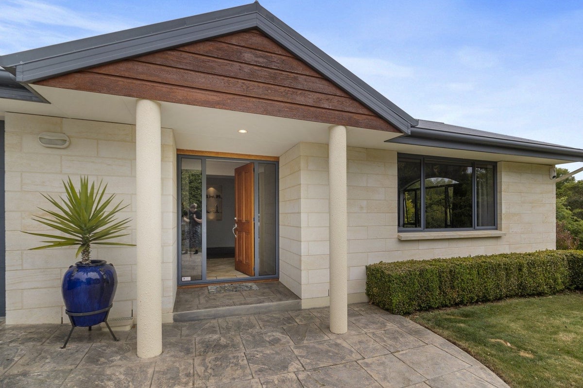 214 Pages Road, Marchwiel, Timaru - Carousel 1