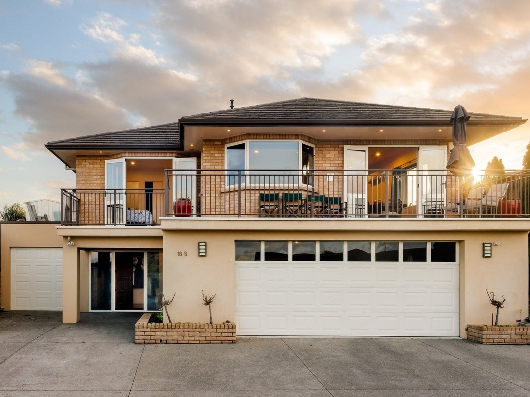 18B Highgrove Drive, Grandview Heights, Hamilton - Carousel 1