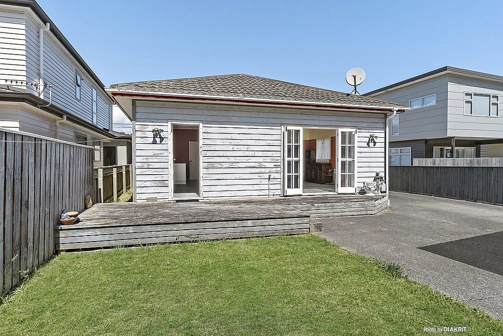 49 Tauhinu Road, Miramar, Wellington - Carousel 2