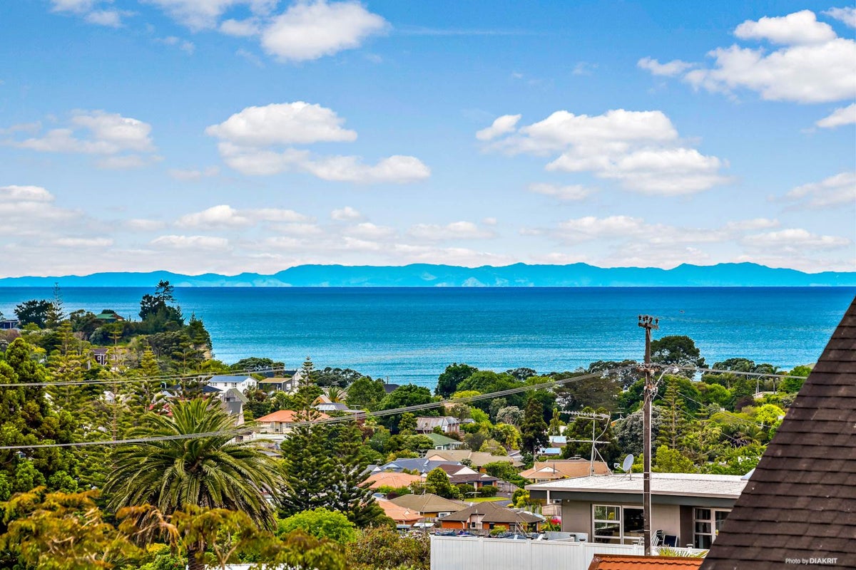 728 Whangaparaoa Road, Stanmore Bay, Whangaparaoa - Carousel 2