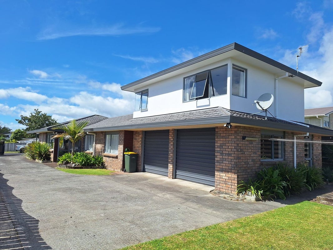 36 Wesley Avenue, Frankleigh Park, New Plymouth - Carousel 1