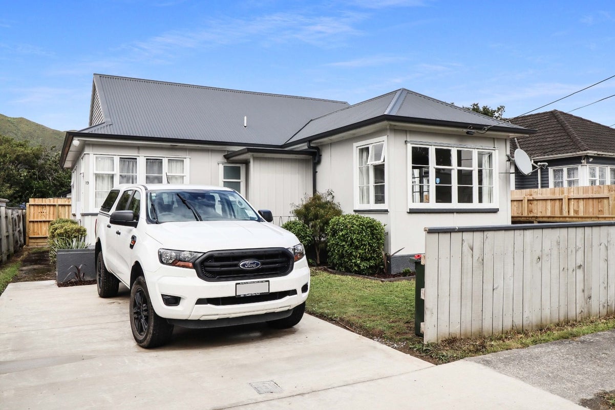 19 Wheatley Street, Naenae, Lower Hutt - Carousel 1