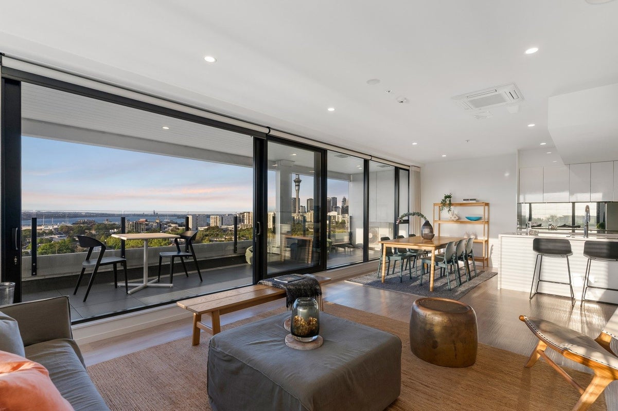 813/8 Hereford Street, Freemans Bay, Auckland - Carousel 1