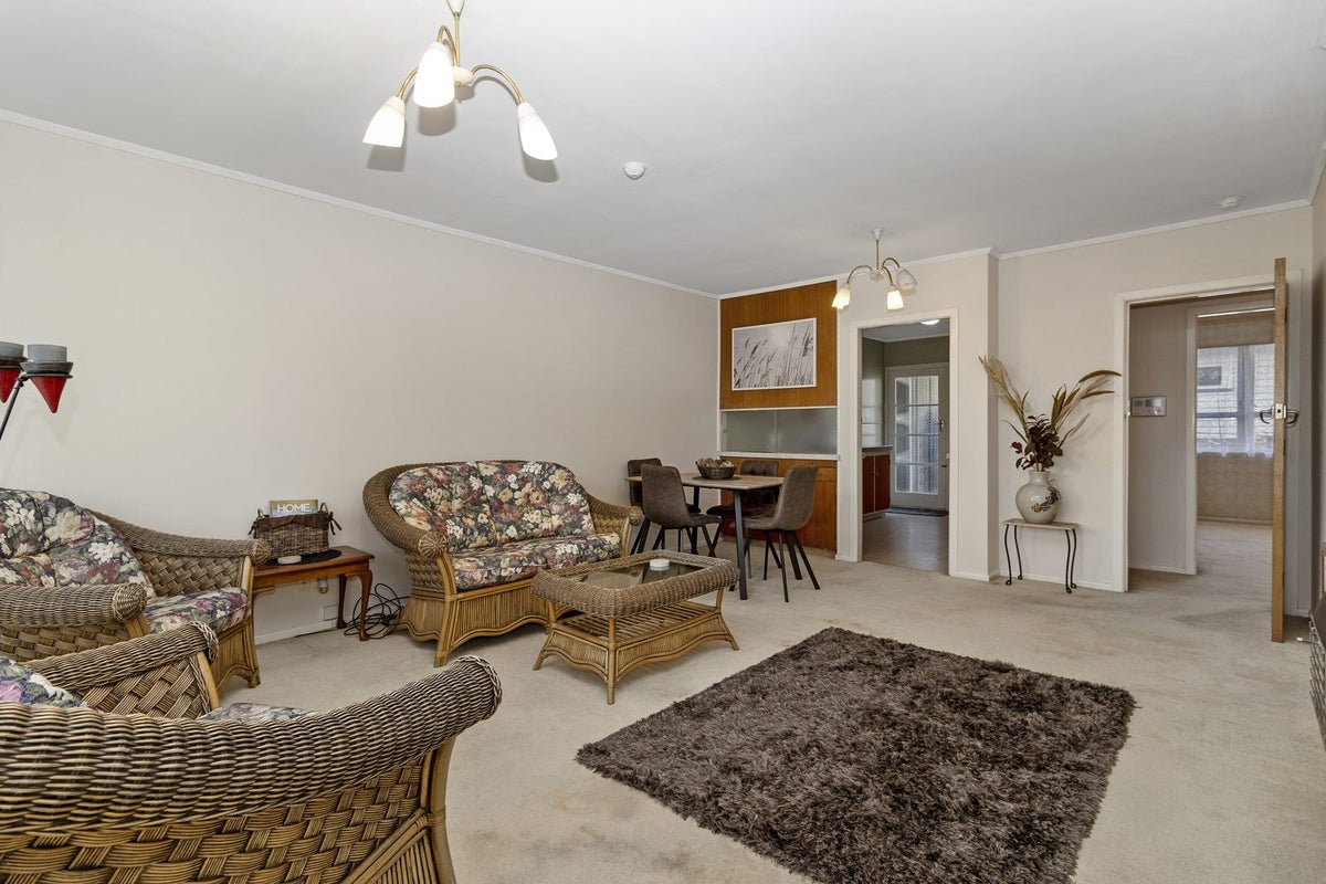 2/2 New Street, Hamilton East, Hamilton - Carousel 2