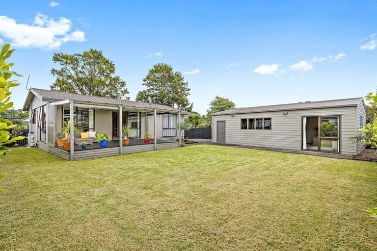 7 Starforth Place, Henderson, Auckland - Carousel 2