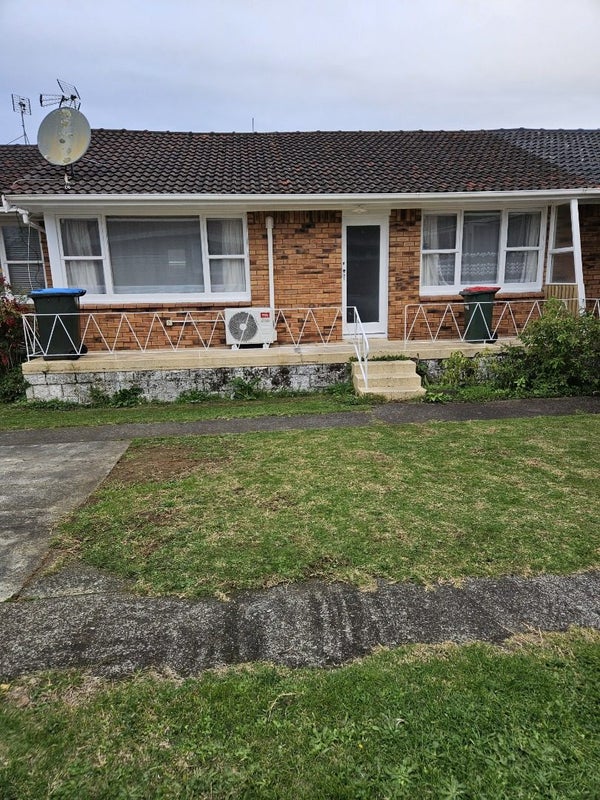 2/845 Manukau Road, Onehunga, Auckland - Carousel 1