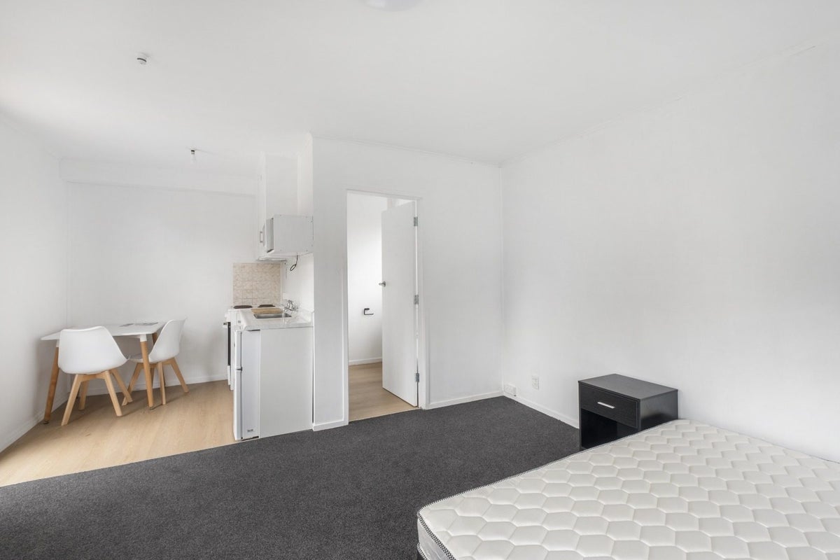 213 Jervois Road, Herne Bay, Auckland - Carousel 2
