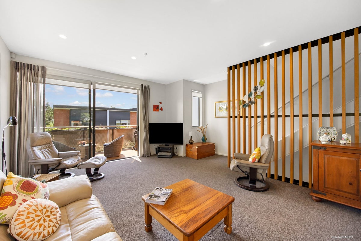 15/9 Eastview Road, Glen Innes, Auckland - Carousel 2