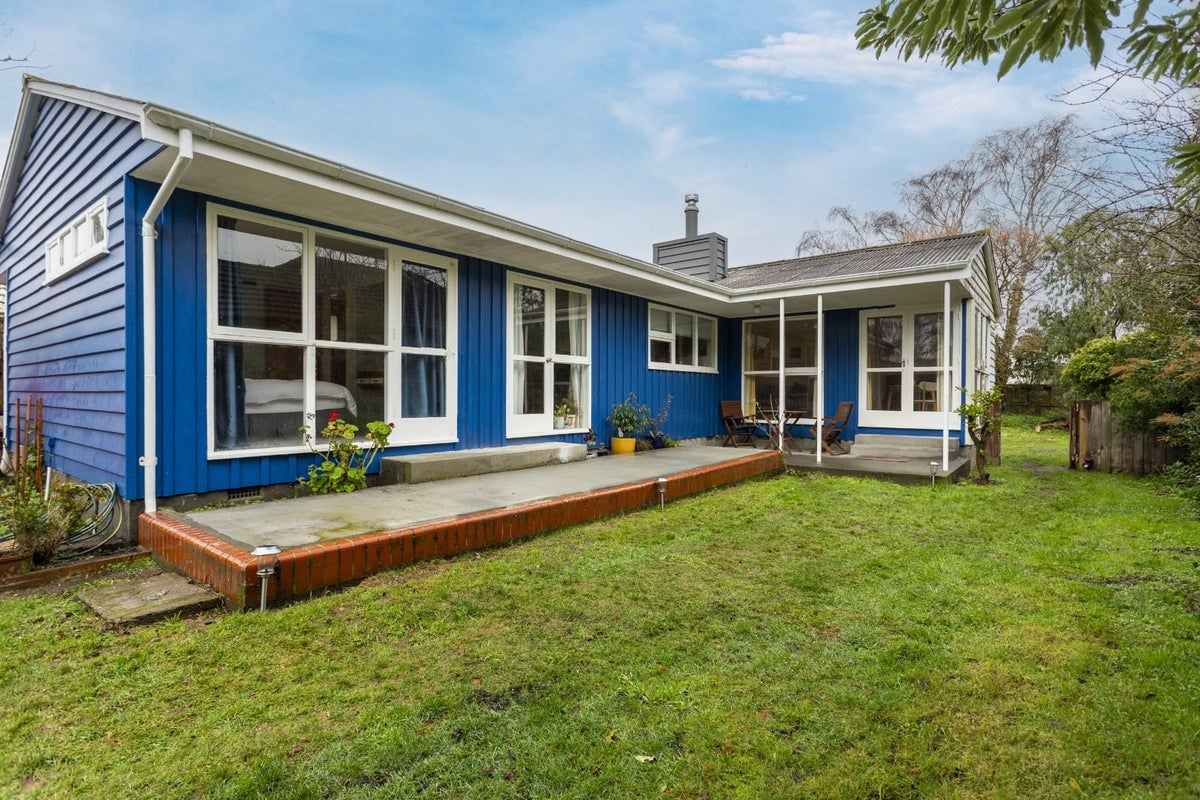 97 Brookside Terrace, Bryndwr, Christchurch - Carousel 1