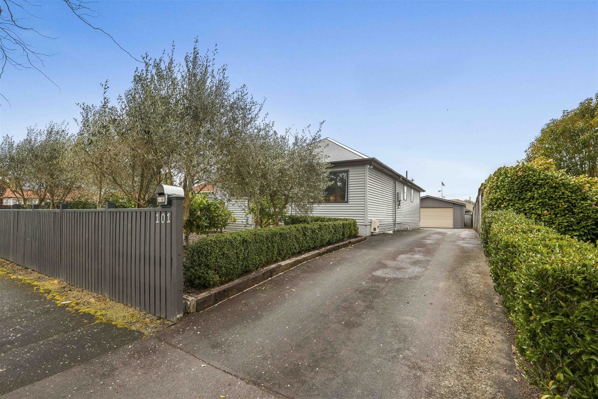 101 Fairfield Road, Fairfield, Hamilton - Carousel 22