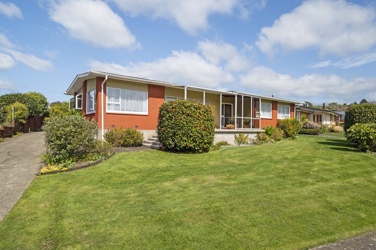 10 Rameses Place, Pomare, Rotorua - Carousel 1