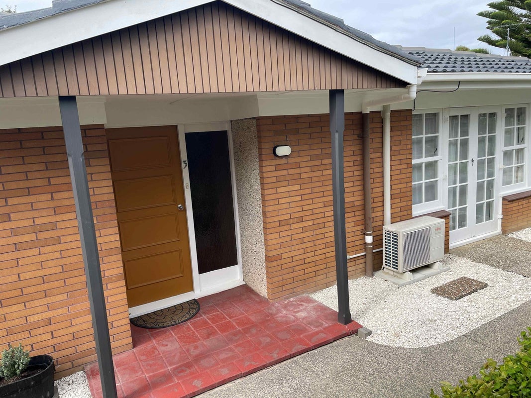 2/21 Bay Road, St Heliers, Auckland - Carousel 1