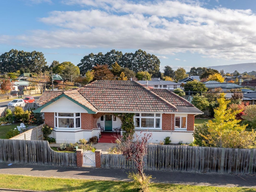 14 Montrose Street, North East Valley, Dunedin - Carousel 1