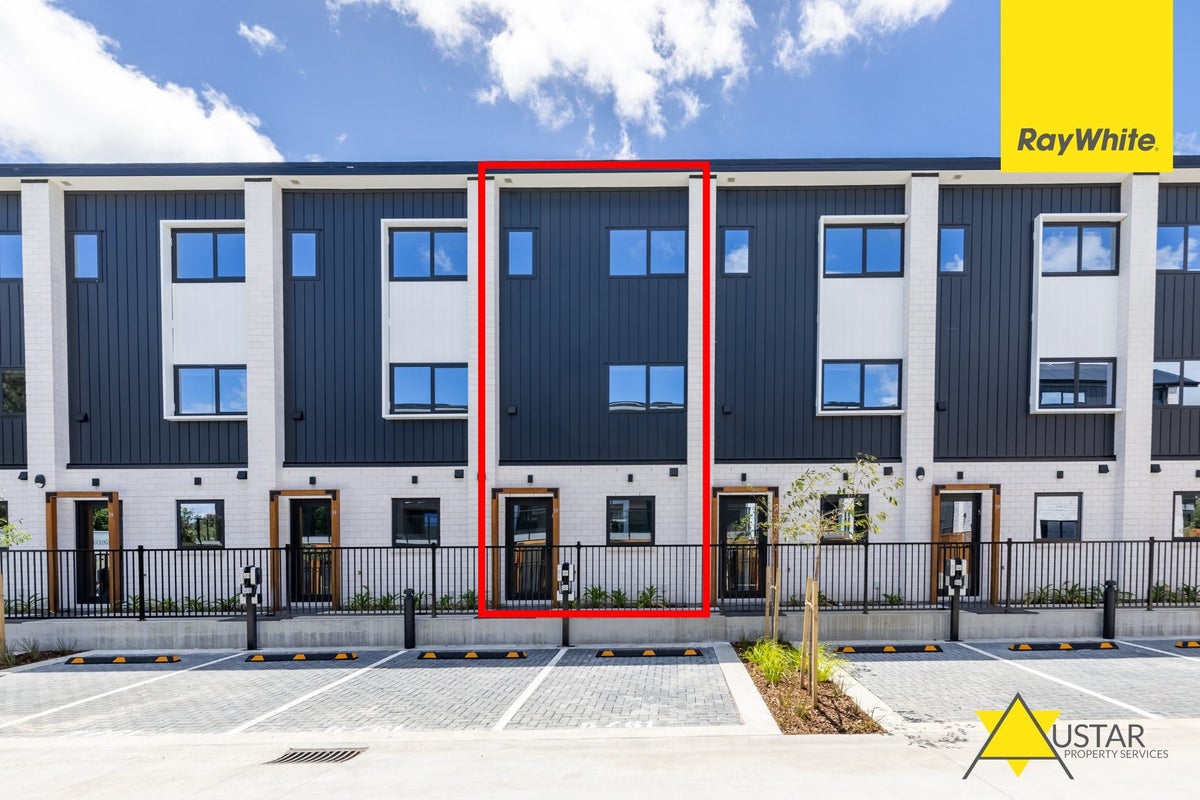 7/59 Matipo Road, Te Atatu Peninsula, Auckland - Carousel 1