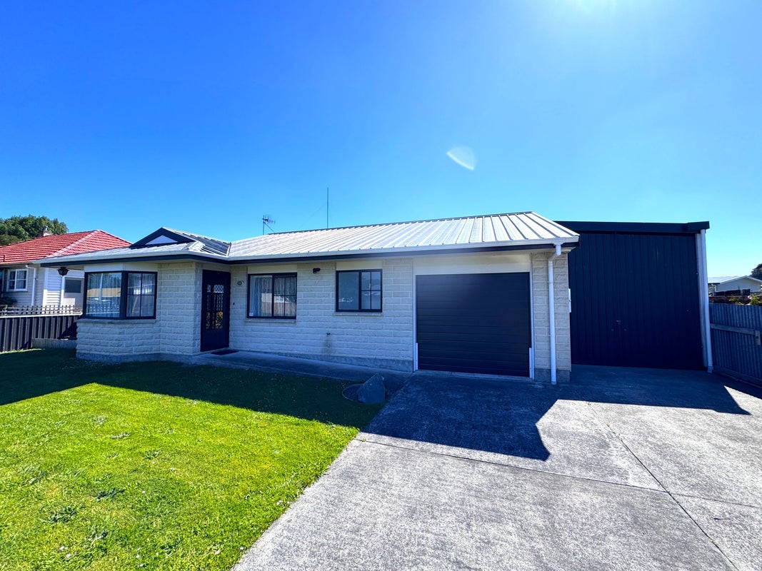 1 Pinedale Parade, Milson, Palmerston North - Carousel 2
