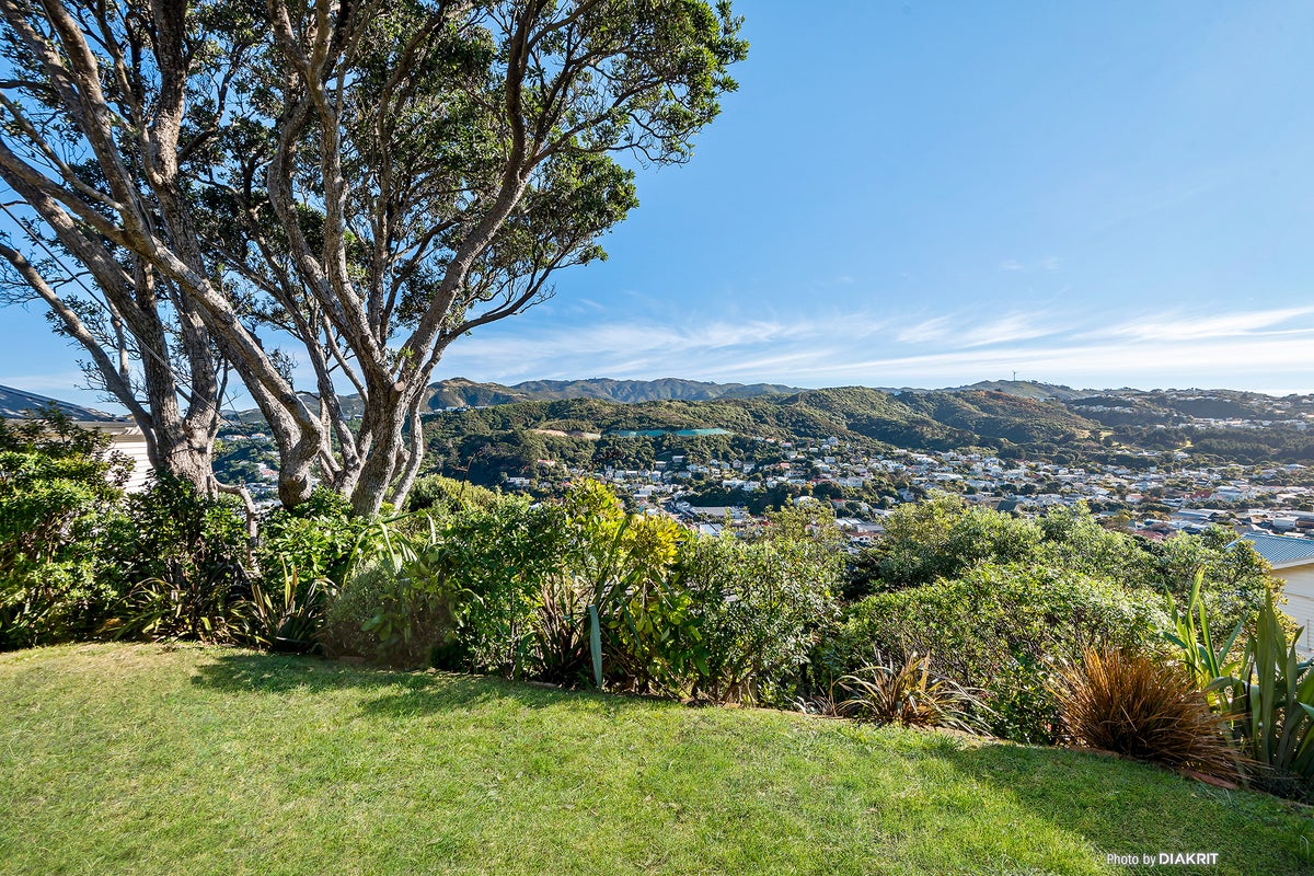 36 Carlisle Street, Island Bay, Wellington - Carousel 2