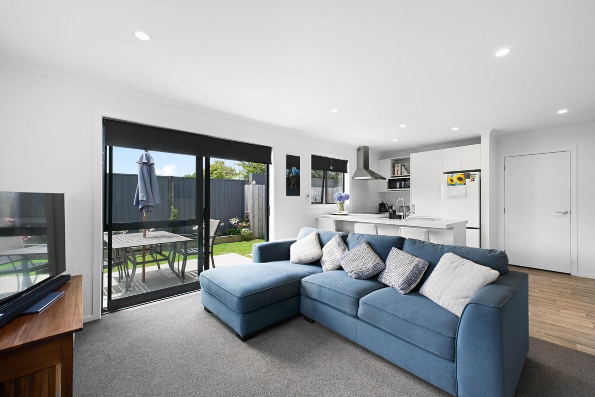 3/21 Gibson Road, Dinsdale, Hamilton - Carousel 2