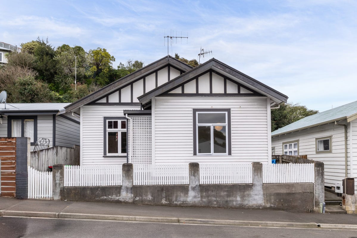 9 Chaucer Road South, Hospital Hill, Napier, Hawke's Bay - Carousel 14