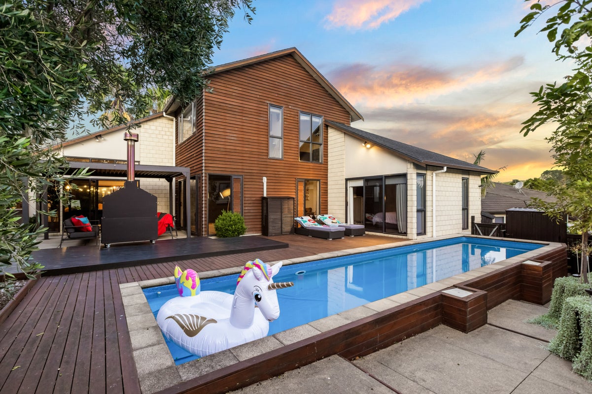 10 Vin Alto Drive, Flat Bush, Auckland - Carousel 1