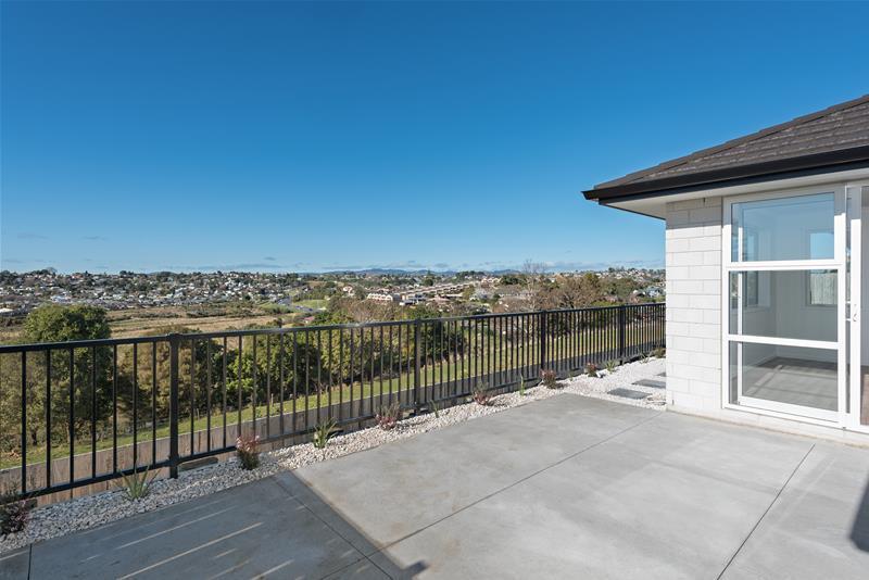 69 Hawkridge Heights, Bethlehem, Tauranga - Carousel 1