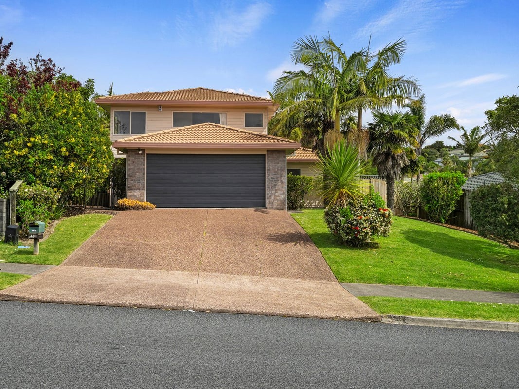 46 Unsworth Drive, Unsworth Heights, Auckland - Carousel 1