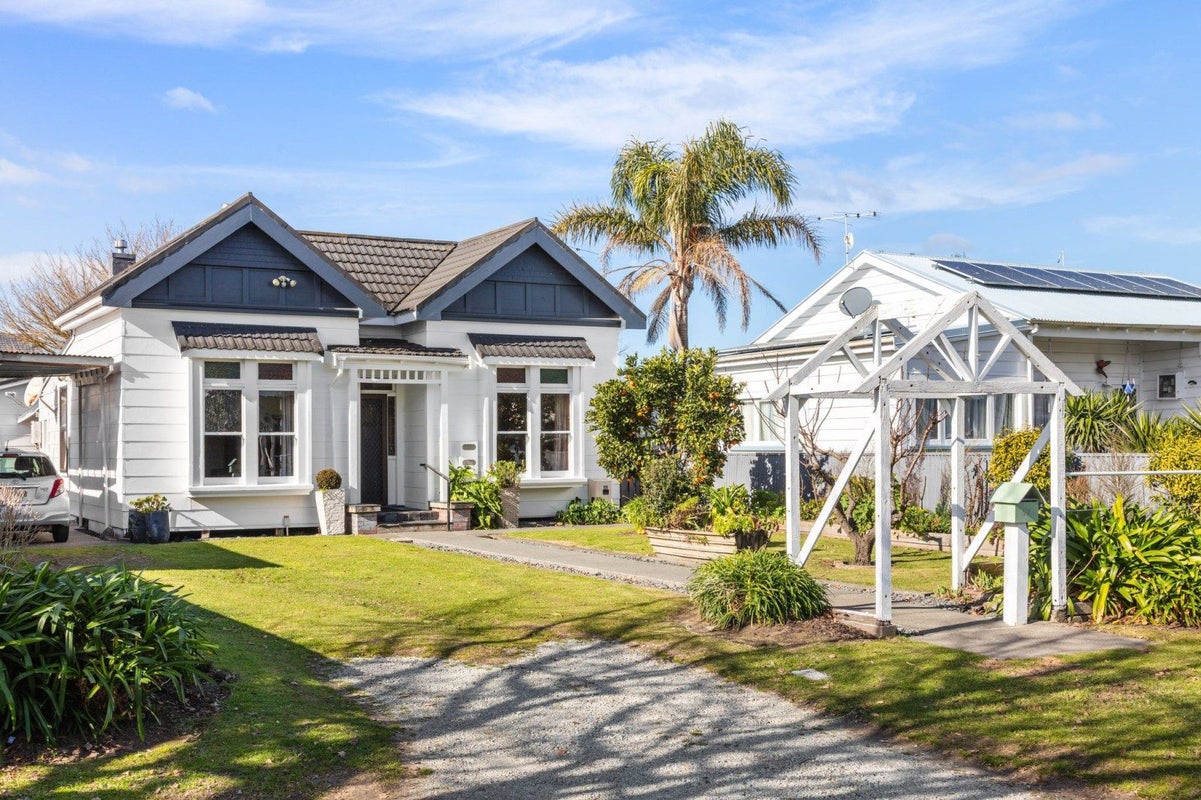 47 Ormond Road, Whataupoko, Gisborne - Carousel 1