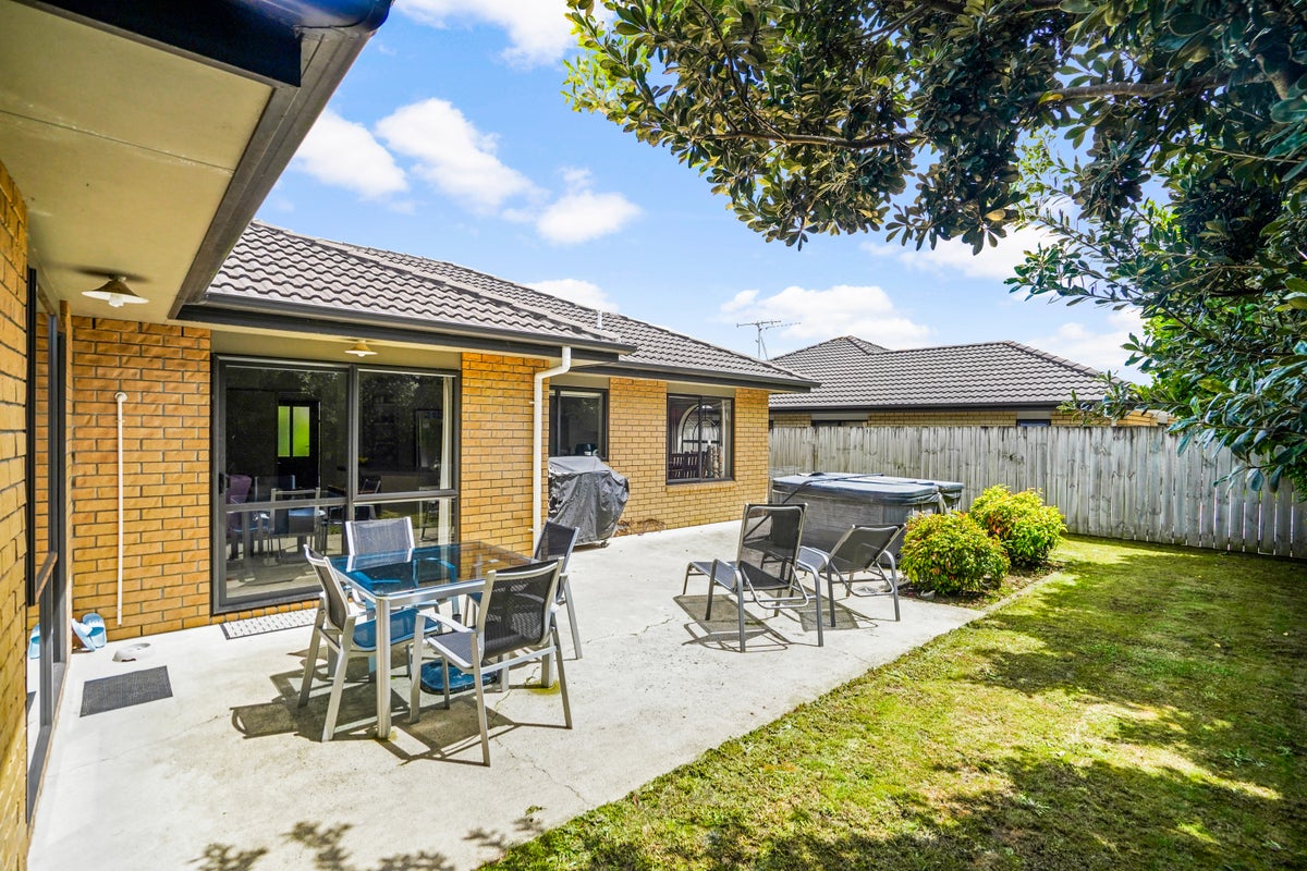6 Stanton Place, Huntington, Hamilton - Carousel 2