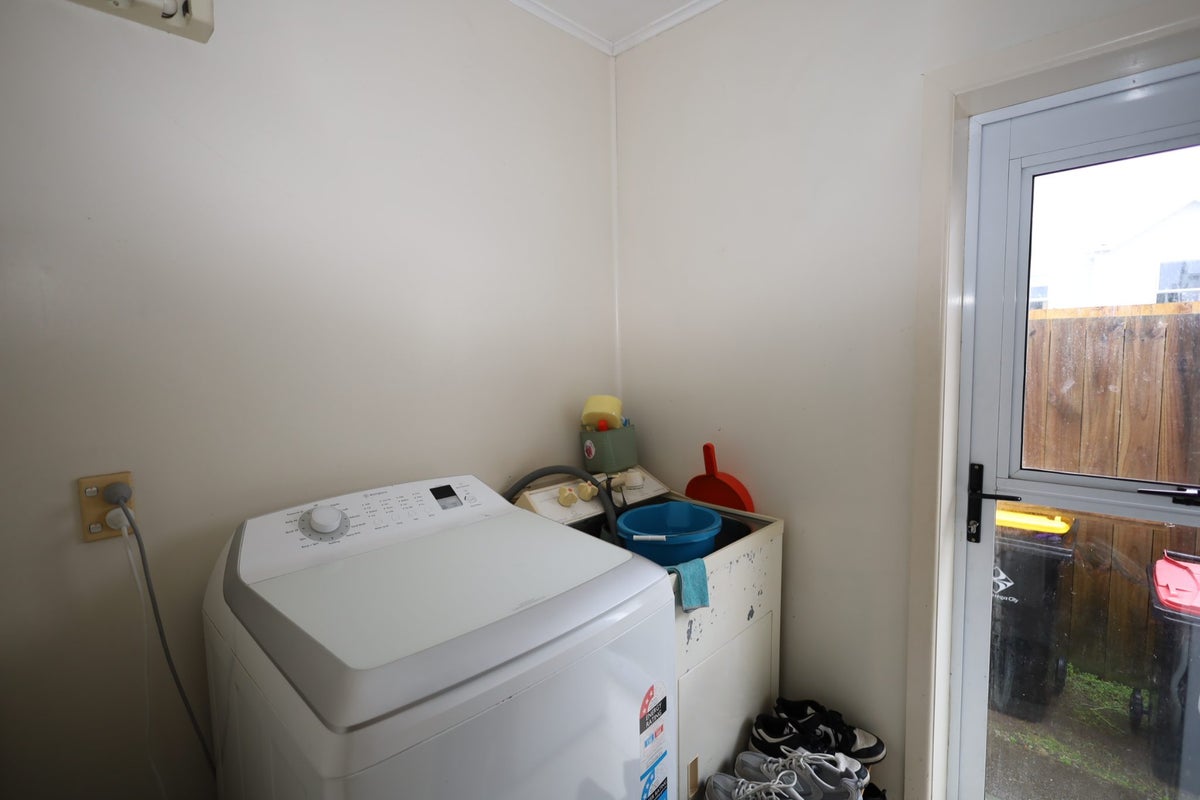 363 Otumoetai Road, Otumoetai, Tauranga - Carousel 16