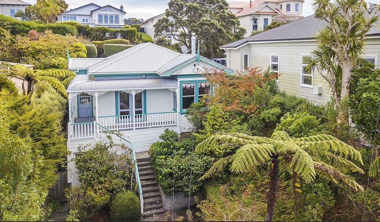 10 Mitchell Street, Brooklyn, Wellington - Carousel 1