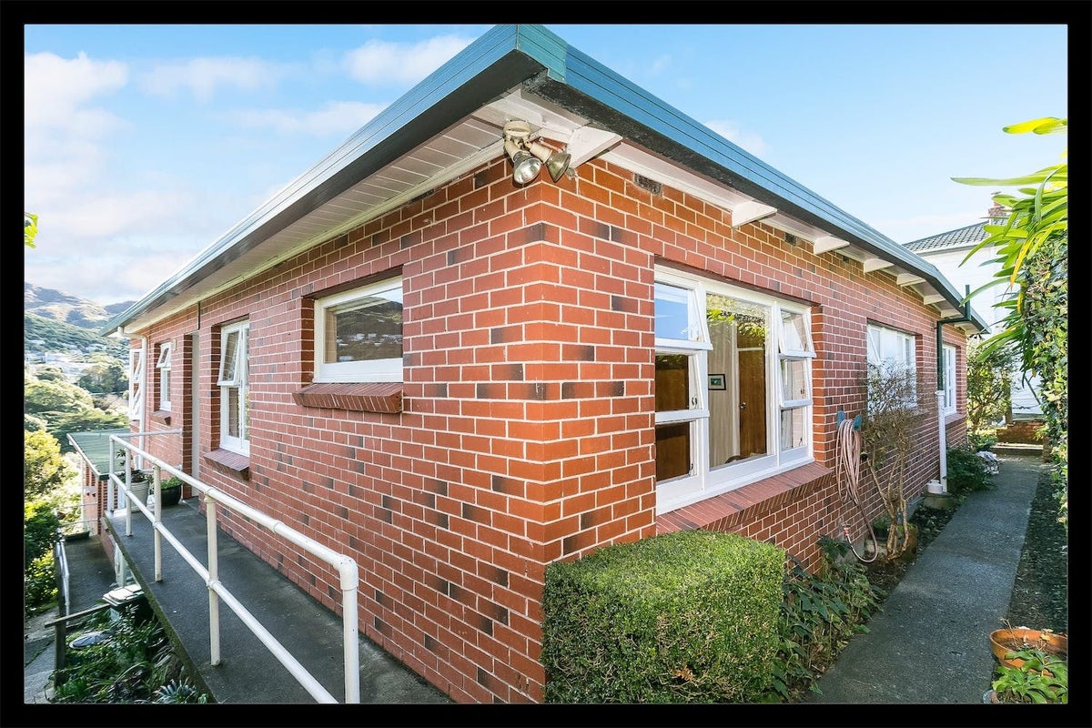 2/27 Abbott Street, Ngaio, Wellington - Carousel 12