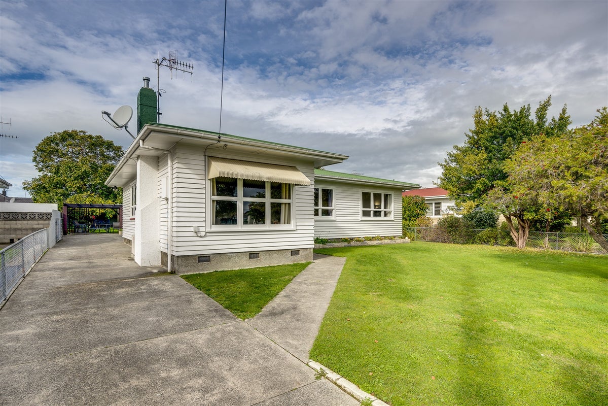 48 Oldham Avenue, Onekawa, Napier - Carousel 1