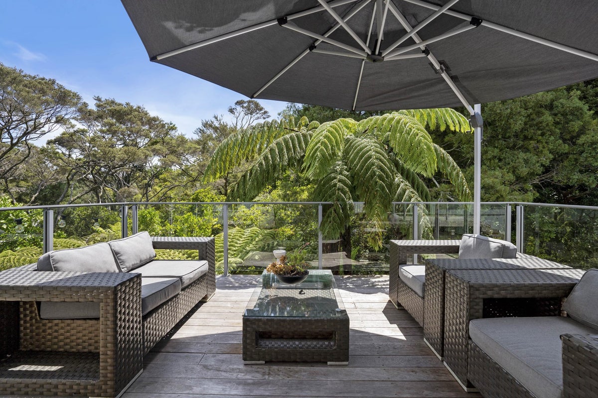 19 Howard Road, Northcote, Auckland - Carousel 1