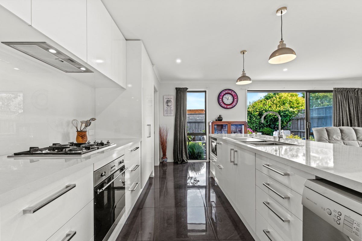 414 Bower Avenue, Parklands, Christchurch - Carousel 2
