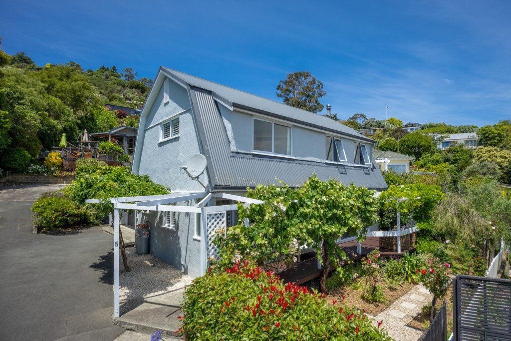 5 Chamberlain Street, Tahunanui, Nelson - Carousel 1