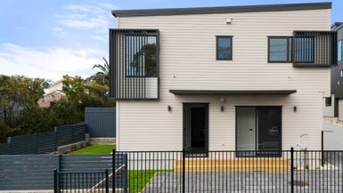 8/69 Balmain Road, Birkenhead, Auckland - Carousel 1