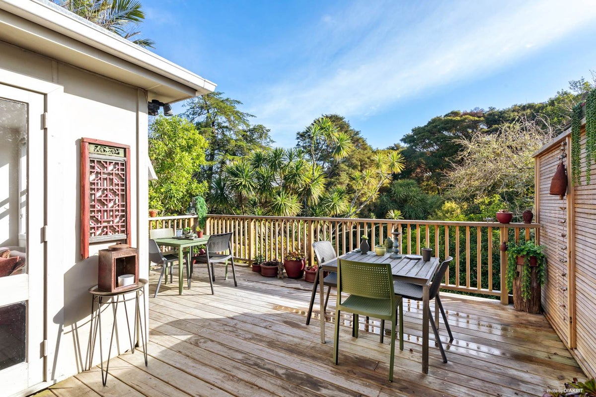 7A Thatcher Street, Mission Bay, Auckland - Carousel 1