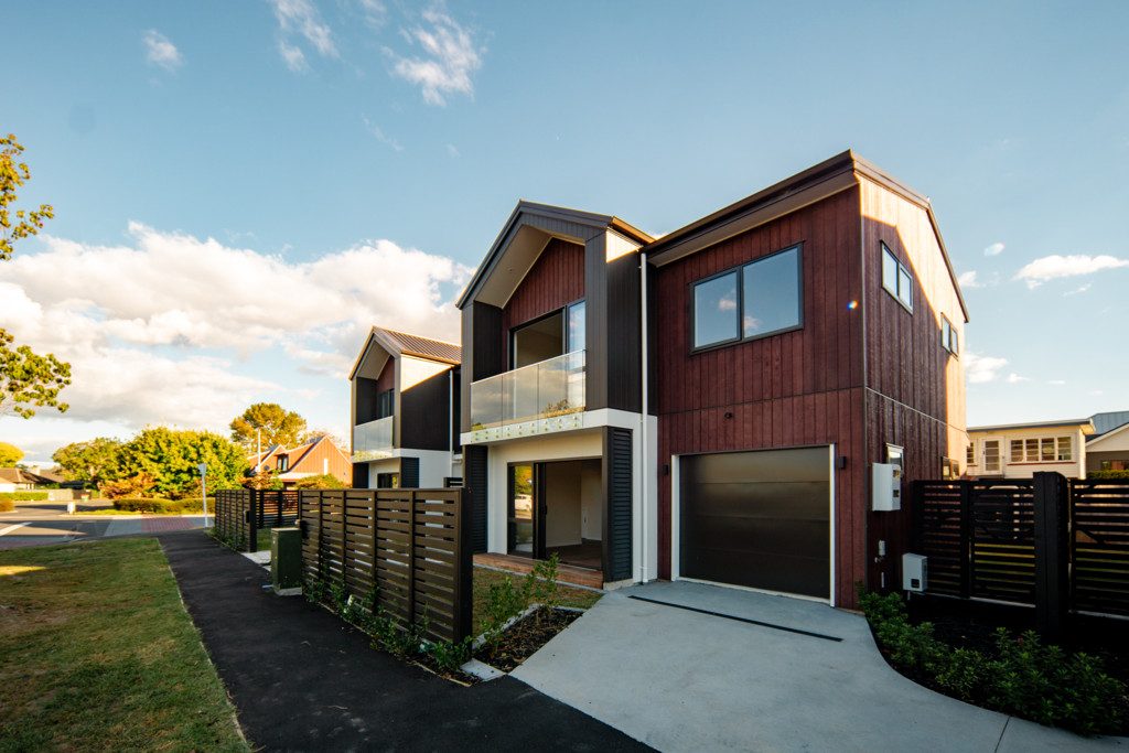 1/37 Casey Avenue, Fairfield, Hamilton - Carousel 1