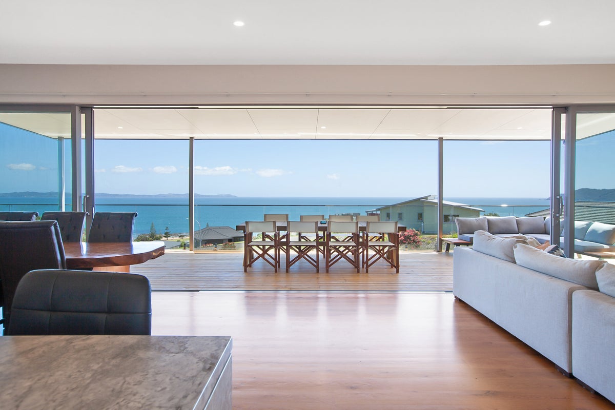 16 Sunrise Place, Cable Bay, Cable Bay - Carousel 2