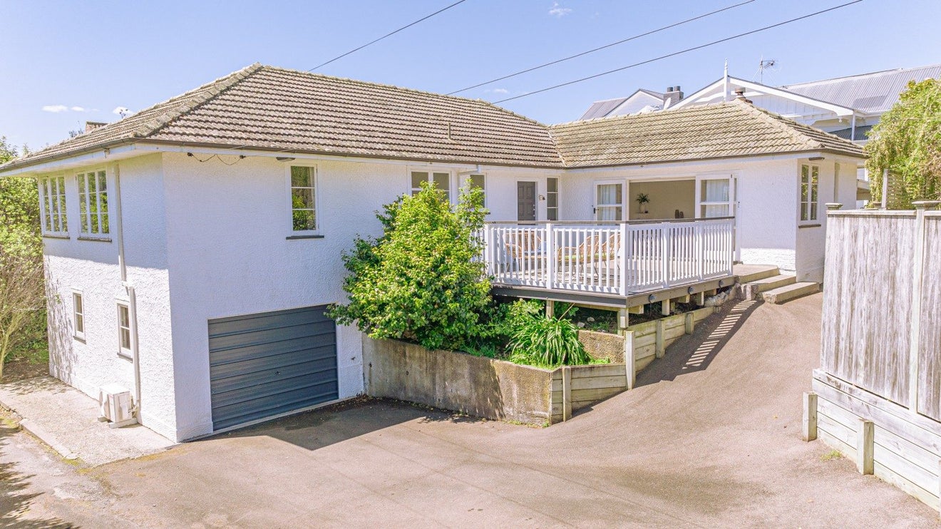 12 Virginia Road, Saint Johns Hill, Whanganui - Carousel 1