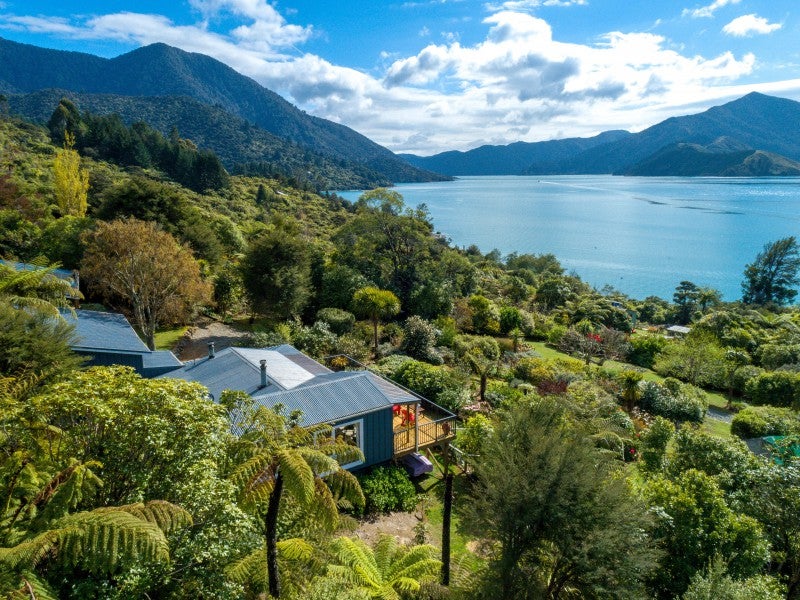 482 Whatanihi Pelorus, WHATANIHI BAY, HAVELOCK - Carousel 2