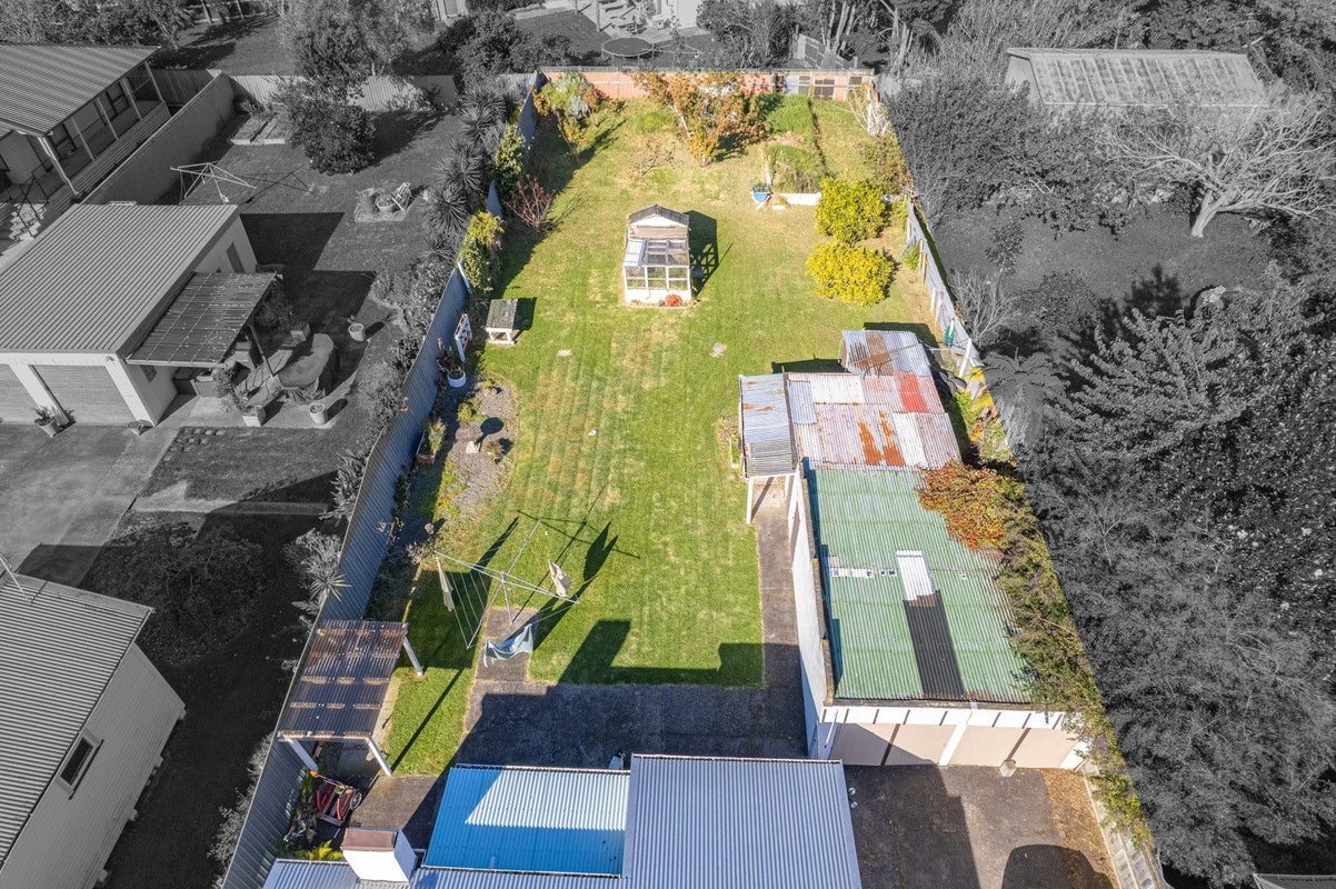 8 Wakefield Street, Whanganui East, Whanganui - Carousel 2